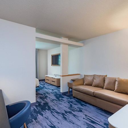 Fairfield Inn And Suites By Marriott Tampa North Temple Terrace Exterior foto