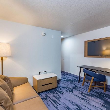 Fairfield Inn And Suites By Marriott Tampa North Temple Terrace Exterior foto