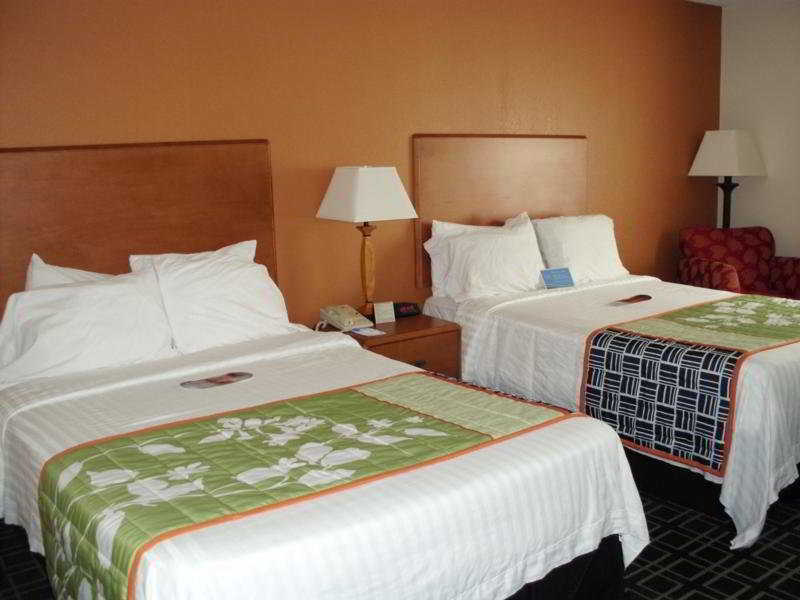 Fairfield Inn And Suites By Marriott Tampa North Temple Terrace Exterior foto
